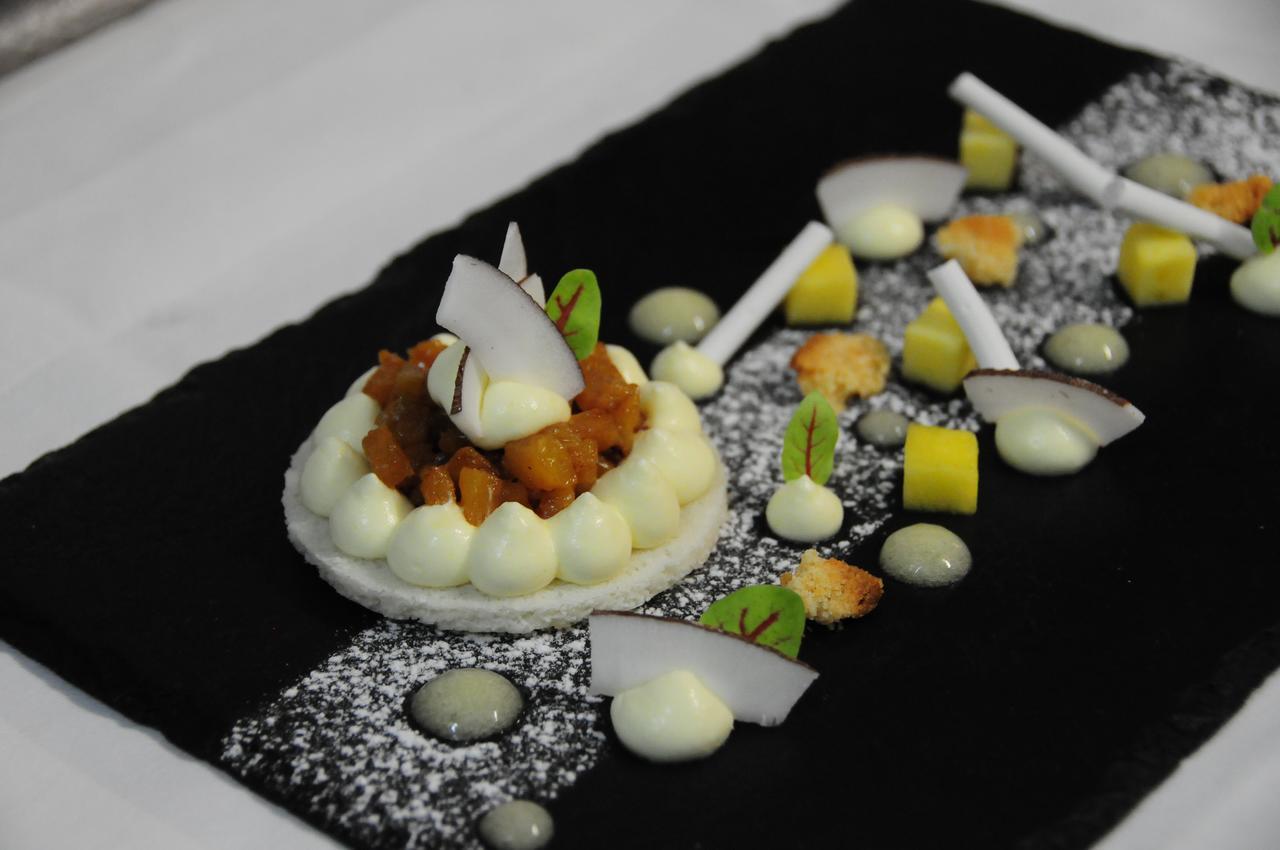Hotel Restaurant Pavillon Bleu Оліве Екстер'єр фото